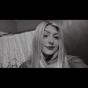 Meet your Posher, Halie